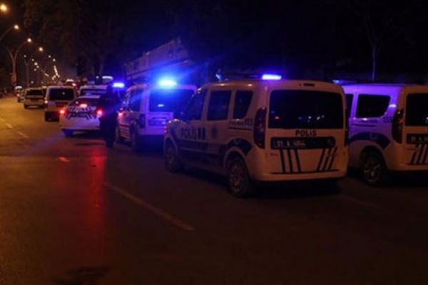 Adana'da önce bebeğini sattı, sonra tehdit etti