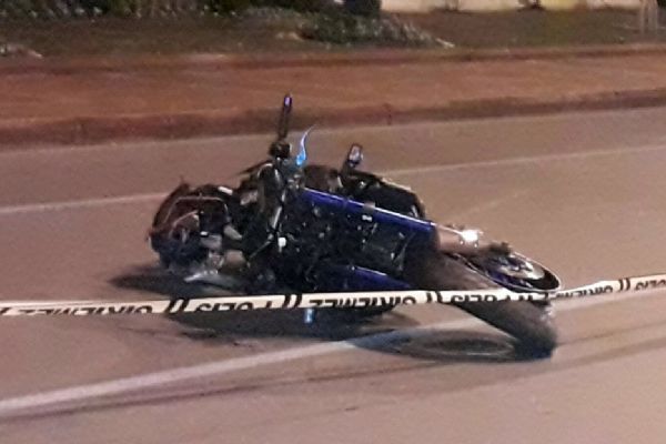Motosikletli genç kazada hayatını kaybetti