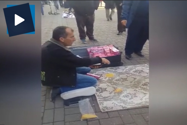 Seyyar satıcıdan paylaşım rekoru kıran performans