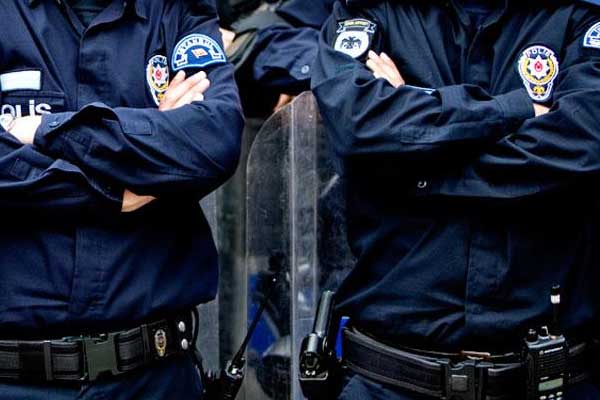 İstanbul'da yılbaşı alarmı! 37 bin polis görev yapacak