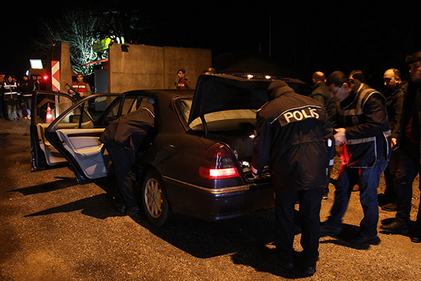 Emniyetten eş zamanlı uygulama