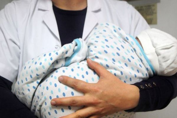 Hastanede büyük skandal: Ölü doğan bebekler karıştırıldı