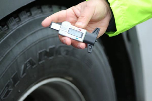 Araç sahipleri dikkat: Kış lastiği taktırmayana 715 TL ceza var