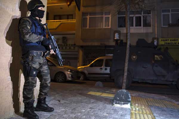 İstanbul'da IŞİD operasyonu: Çok sayıda gözaltı var
