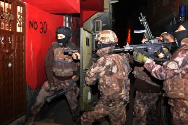 96 kilo 526 gram esrar ele geçirildi