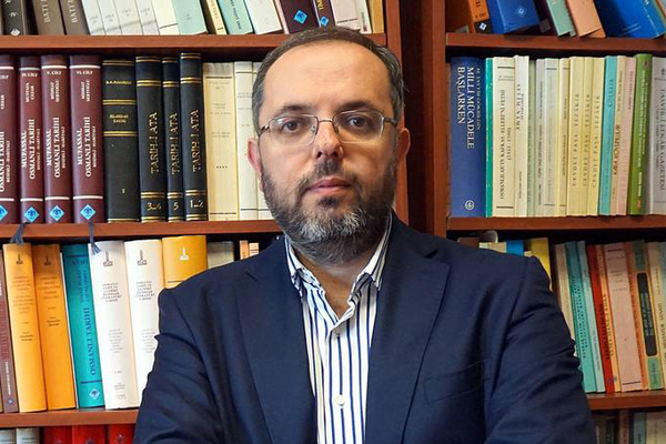 Afyoncu: Celal hoca kendi işini yapsın