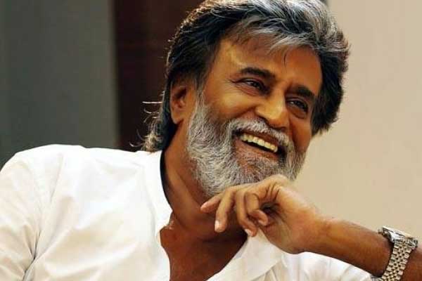 Ünlü aktör Rajinikanth seçimlere giriyor