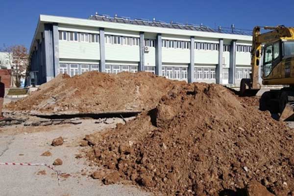 Üniversite kampüsünde göçük