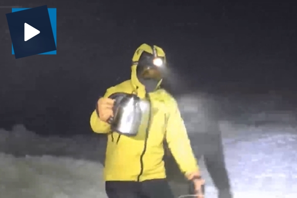 -111 derecede havaya kaynar su dökülürse...