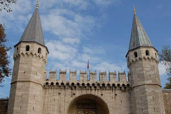 Topkapı Sarayı ziyaretçilerin gözdesi oldu