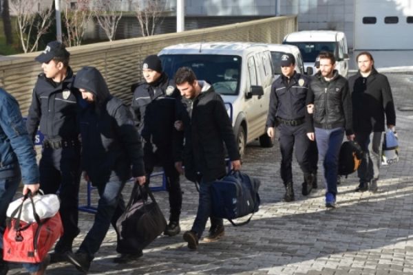 9 FETÖ şüphelisi adliyeye sevk edildi