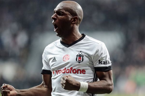 Ryan Babel rekor ücretle veda ediyor!