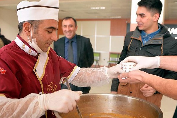 Hastalara önce çorba sonra muayene