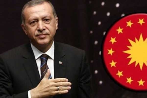 Hangi siyasetçi kaç yaşında