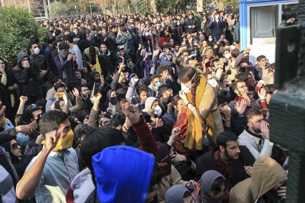 Sosyal medyada 'sahte' İran videoları