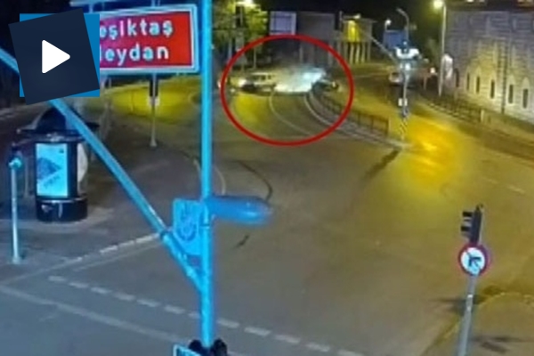 Beşiktaş Meydanı’nda feci kaza