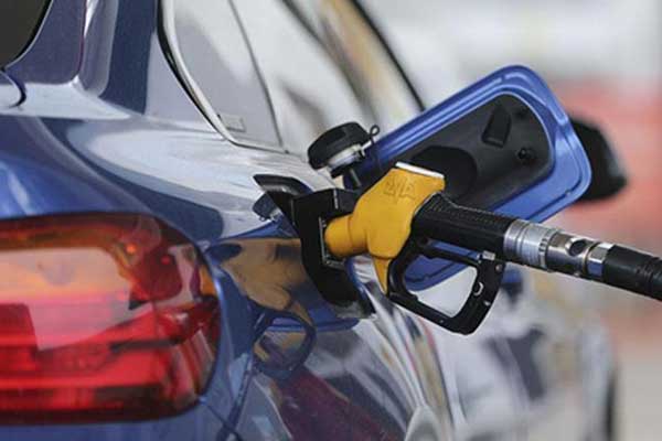 Suudi Arabistan'dan benzin fiyatı açıklaması