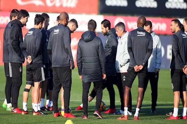 Beşiktaş'ın Antalya kampı devam ediyor
