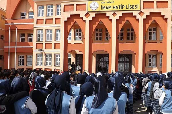 İmam Hatiplerde doluluk oranı yüzde 84