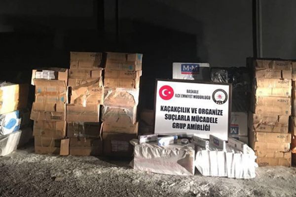 Van'da kaçak sigara ve nargile tütünü operasyonu!
