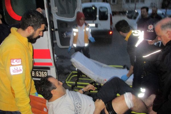 Kadıköy'de silahlı kavga: 2 kişi yaralandı