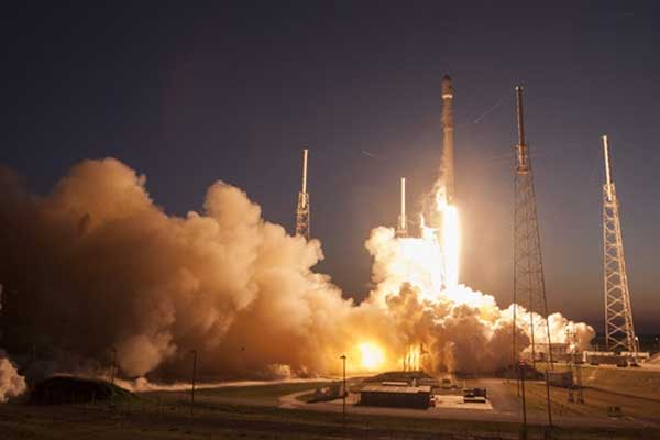 Yetkililer açıkladı: Casus uydu parçalanmış olabilir