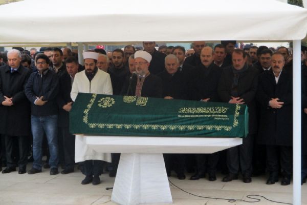 Cenaze törenine Başbakan Binali Yıldırım da katıldı