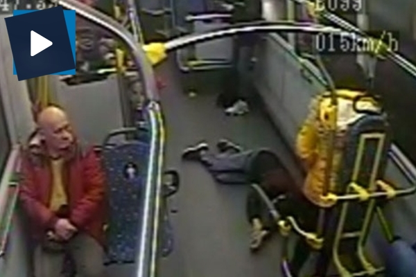 Kahraman otobüs şoförü, bayılan genci hastaneye böyle yetiştirdi