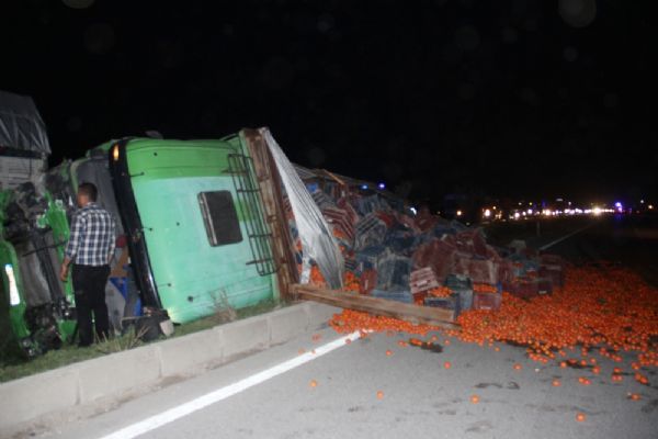 Adana'da zincirleme kaza: 8 kişi yaralandı