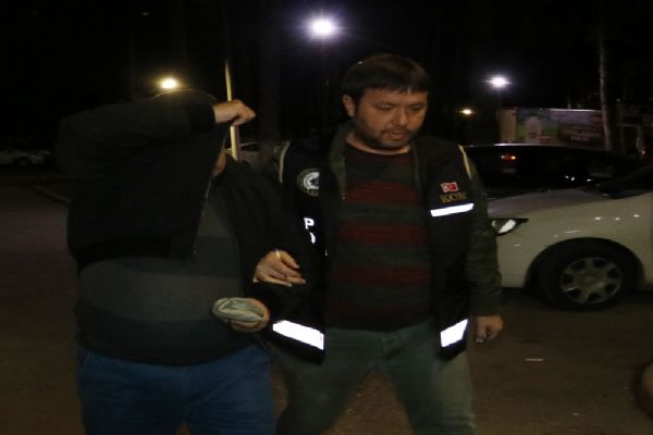 Adana'da suç örgütüne şafak baskını:12 gözaltı