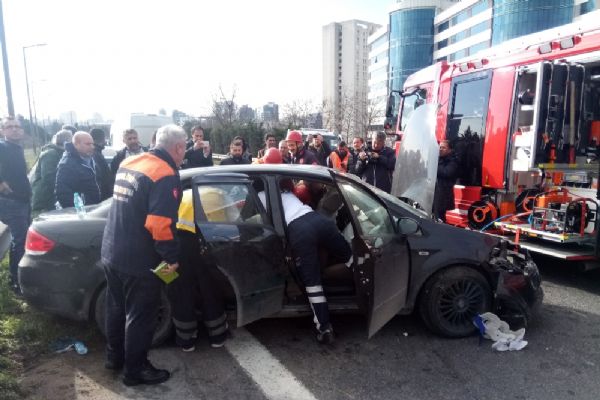 İstanbul'da kaza: 2 ölü 1 yaralı