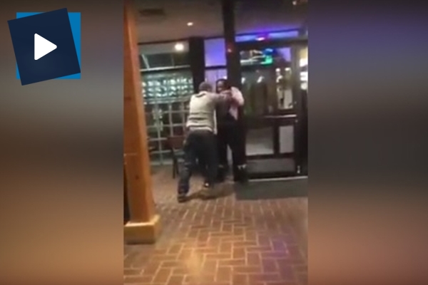 Kadın müşteriye kafa atan Türk pizzacı ülke gündeminde!