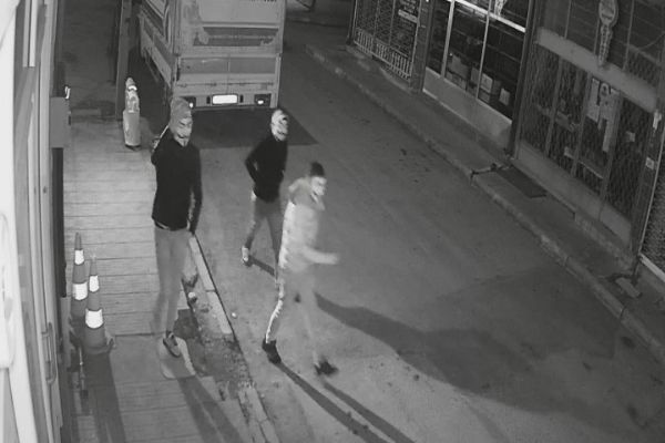 Karaman'da polis, silahlı gaspçıları maskelerinden yakaladı