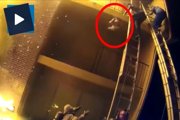 İkinci kattan düşen çocuğu böyle yakaladı!