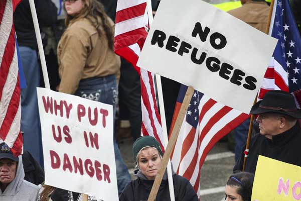ABD'de 'göçmenler teröristtir' raporu