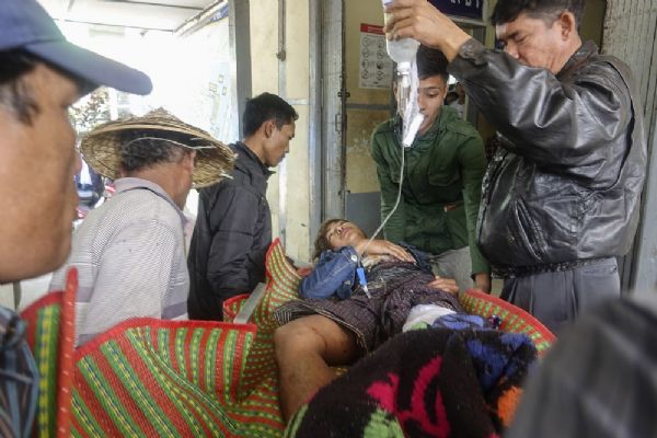 Myanmar'da polis protestoculara ateş açtı: 7 ölü, 12 yaralı