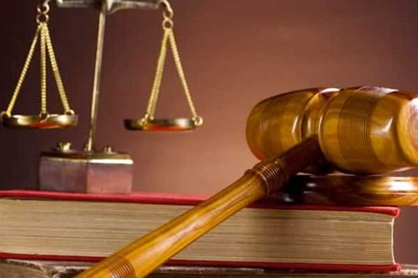 İtalya'da islamofobik hareket! Başörtülü avukat...