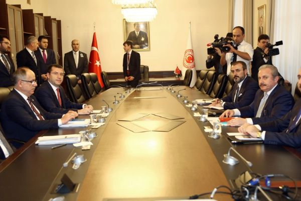 'Milli ittifak' ilk toplantısını yaptı