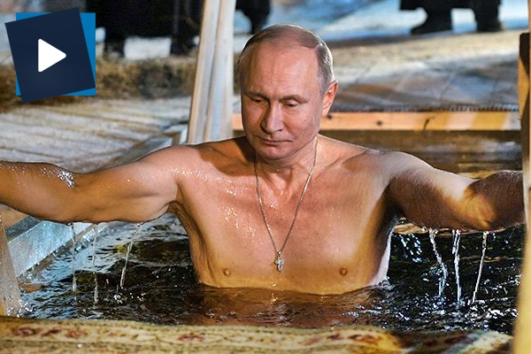 Putin, günahlarından arınmak için buzlu suya daldı