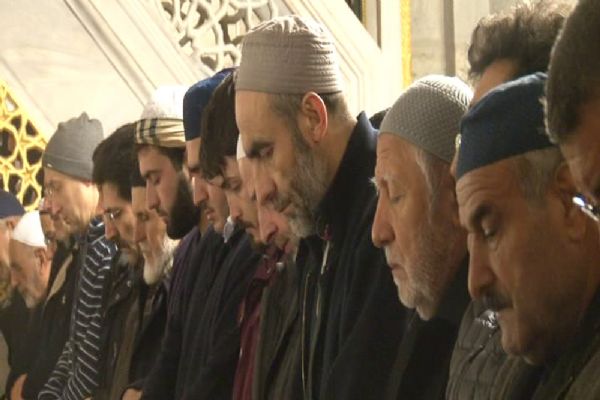 Mehmetçik için 90 bin camide dualar edildi