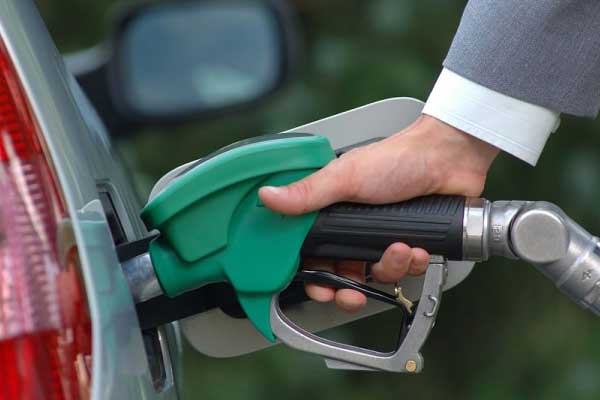 Benzine 12 kuruş zam