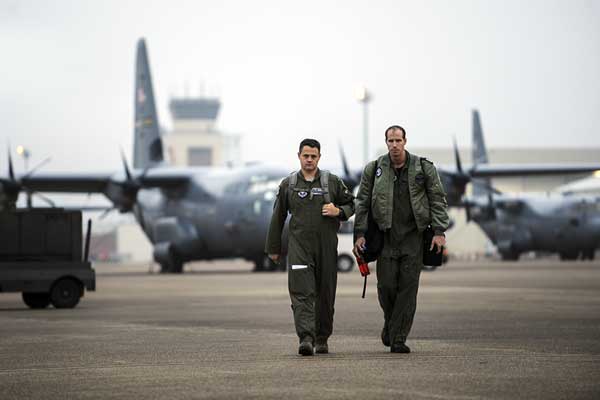 İsrailli pilotlar sınır dışı mültecileri taşımayı reddetti