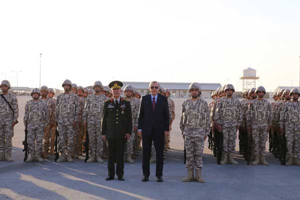 Al Jazeera manşetten duyurdu: Türk deniz ve hava kuvvetleri...