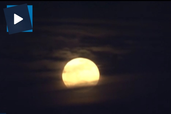 İstanbul semalarında muhteşem görüntü