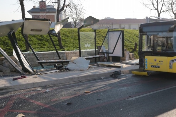 Üsküdar'da otobüs faciası: Ölü ve yaralılar var!