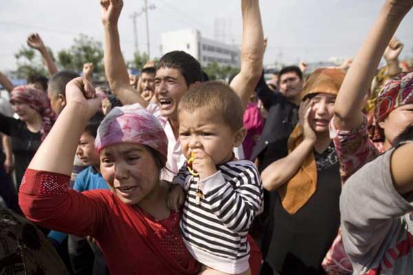 100 binden fazla Uygur Türkü Çin'in “yeniden eğitim” kamplarında!