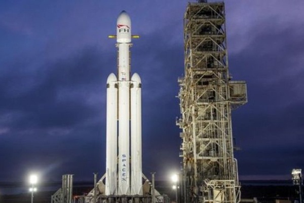 SpaceX roketi fırlatıldı