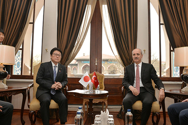 Numan Kurtulmuş, Japonya Devlet Bakanı Matsuyama ile görüştü