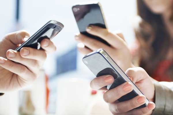 İki havalimanı parasını cep telefonuna ödedik