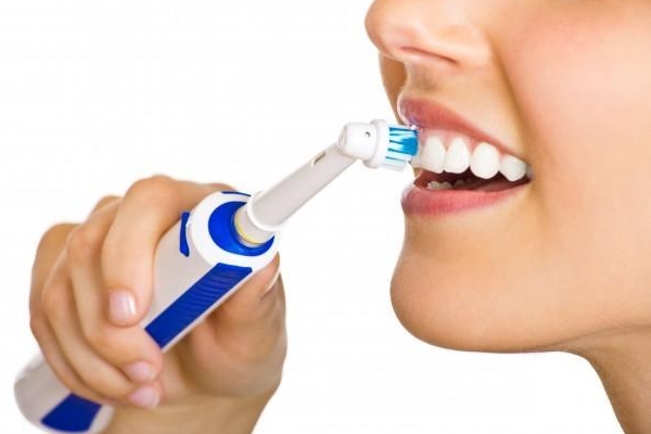 Elektrikli diş fırçaları zararlı mı?